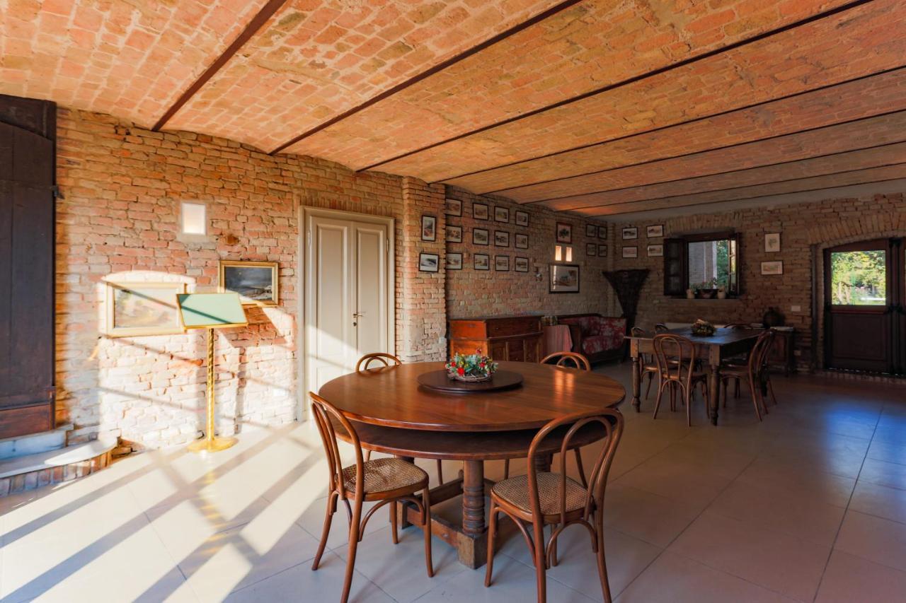 Agriturismo Le Corti Della Gualdana โวเกรา ภายนอก รูปภาพ